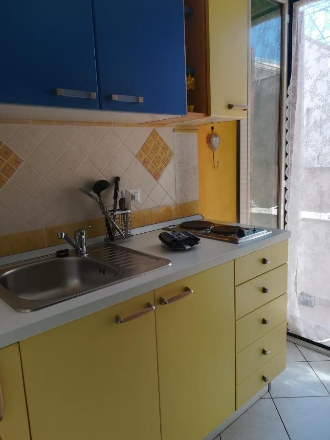 Antoinette Apartment Гаета Екстериор снимка